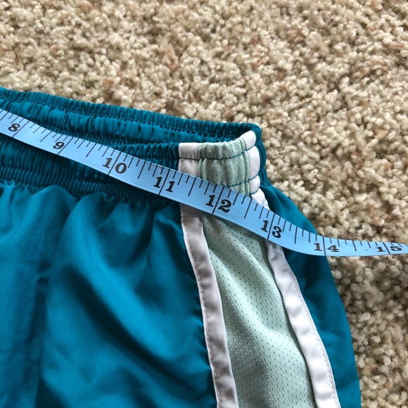 Nike Dri-Fit Women's Athletic Shorts Size M - Picture 9 of 10